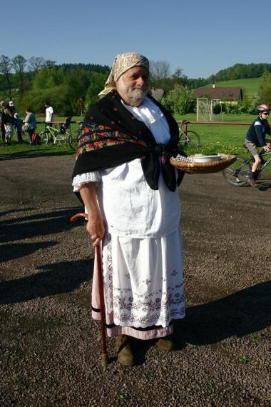 Babika v cel sv krse.